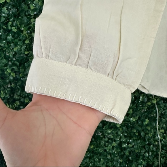 Gap Embroidered Tie-Front Top in Linen Blend Long Sleeve Embroidered Size M - Picture 7 of 7